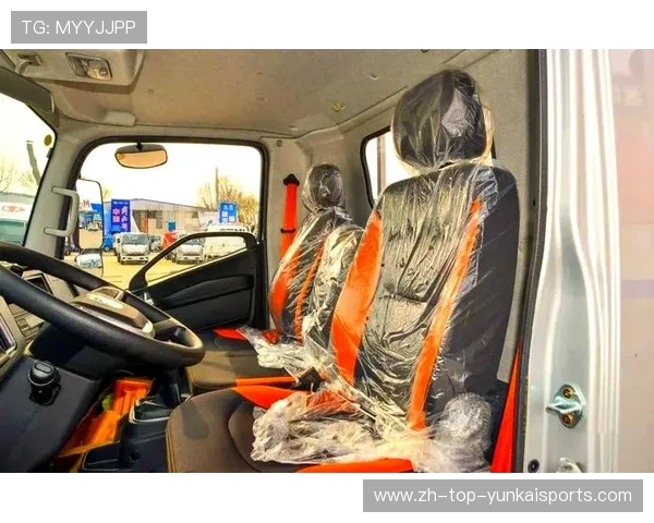 160ps发动机+新款驾驶室!解放J6F“招财虎”的招财秘籍在这里 160ps发动机+新款驾驶室!解放J6F“招财虎”的招财秘籍在这里