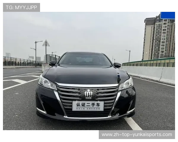 17年丰田皇冠，12万体验V6+8AT，曾经的日系大哥香不香？